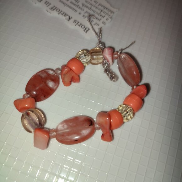 Small Hand Bracelet Beads and Natural Stones Fire Quartz vintage Girls - Picture 2 of 3